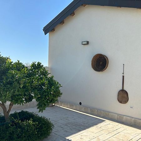 Baglio Il Gelso E L'Ulivo Appartamento Il Carrubo Reitani Exterior foto