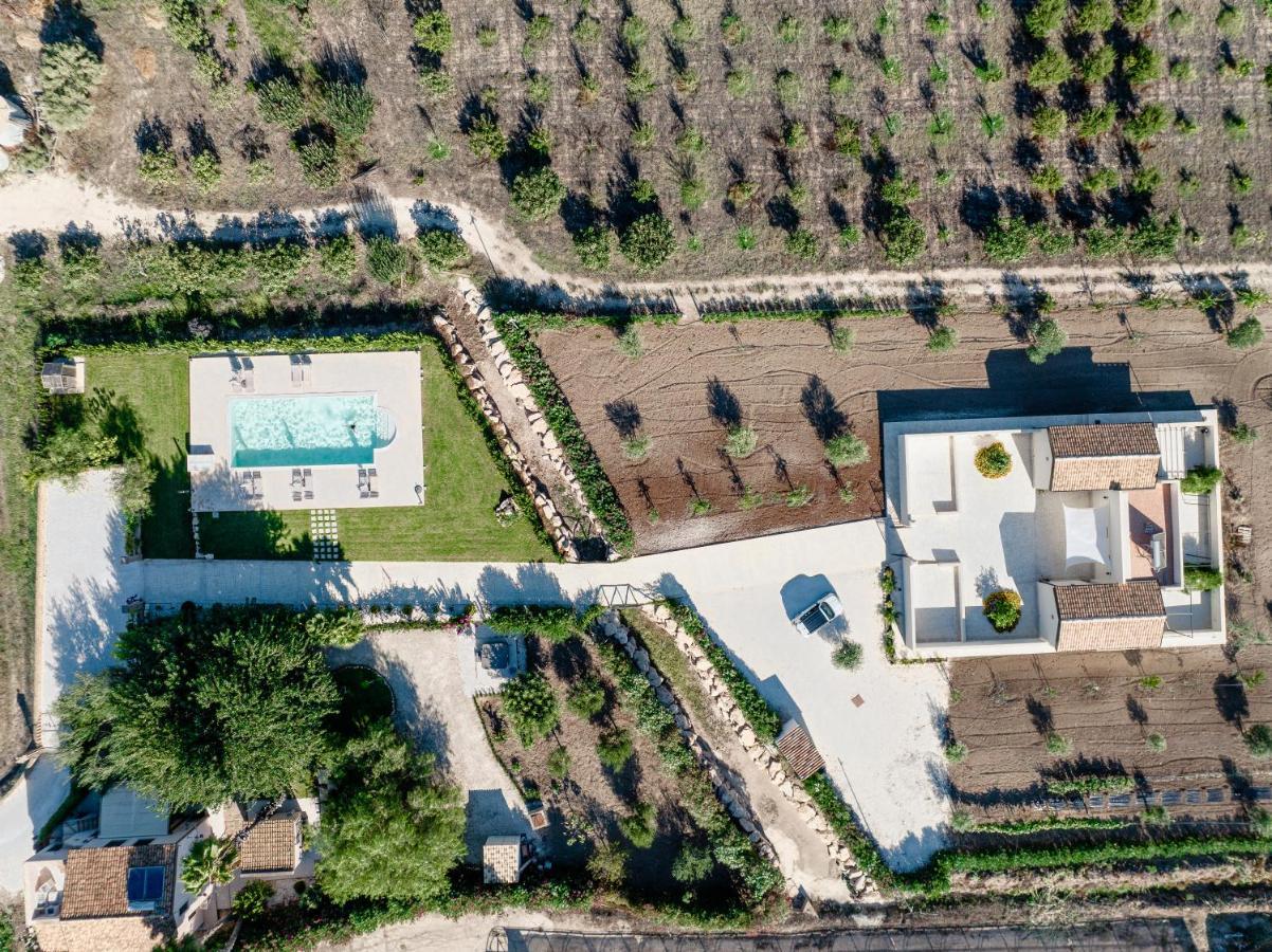 Baglio Il Gelso E L'Ulivo Appartamento Il Carrubo Reitani Exterior foto