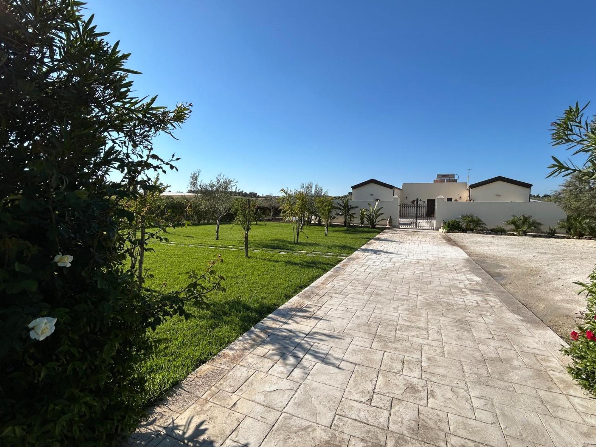 Baglio Il Gelso E L'Ulivo Appartamento Il Carrubo Reitani Exterior foto